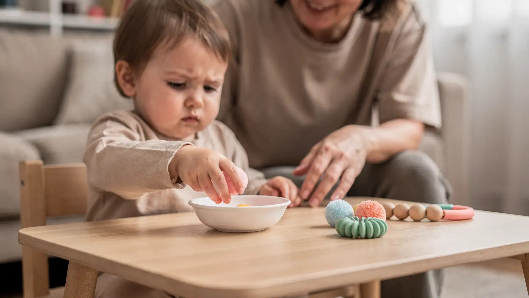 pincer grasp development